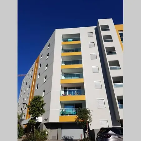 Sarah House * פונשל