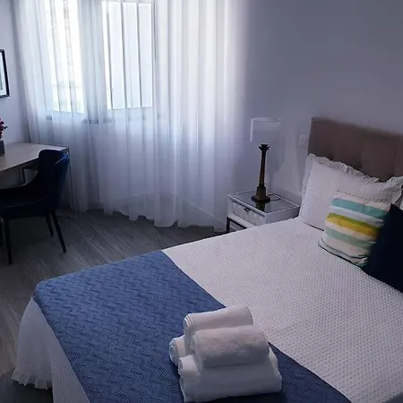 Sarah House דירה פונשל